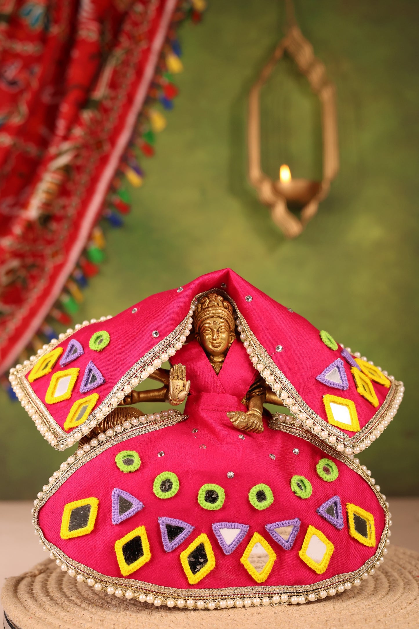 Madhuro Magenta Lehenga Odhni