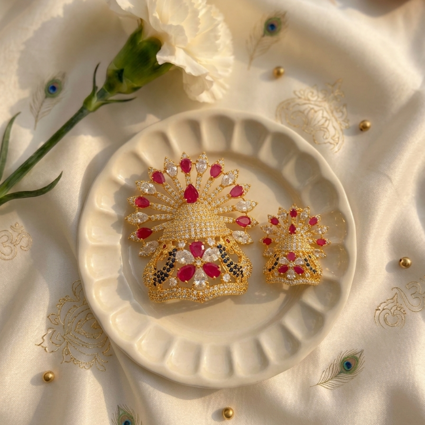 Anar Ras Laddu Gopal Mukut