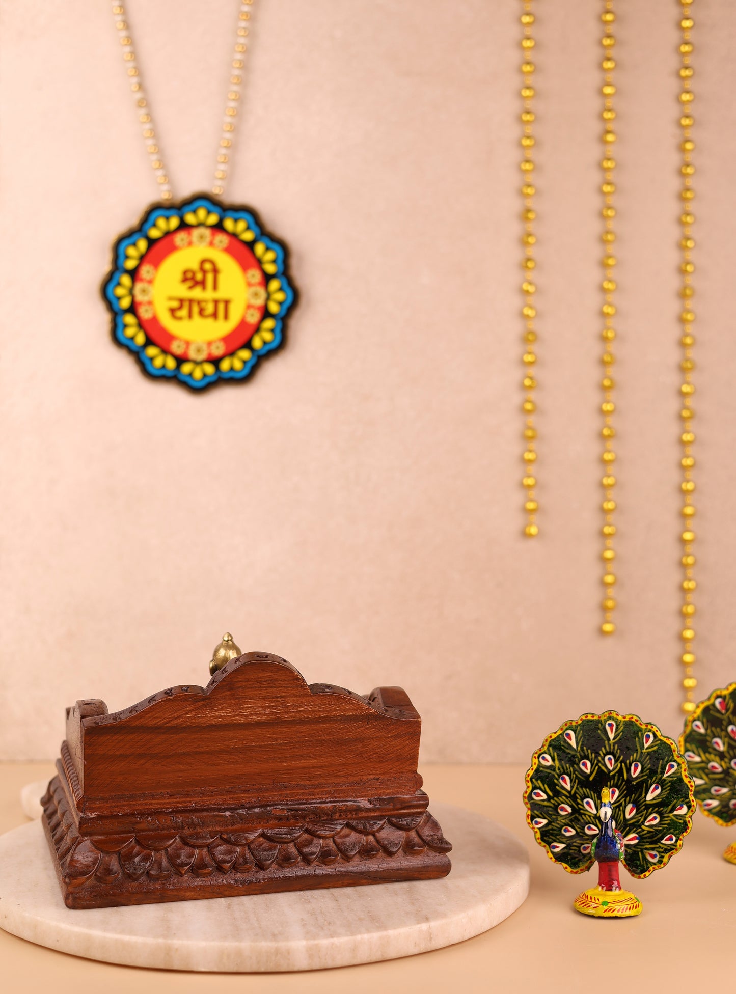 Laddu Gopal Singhasan