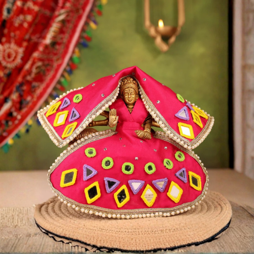 Madhuro Magenta Lehenga Odhni by devaya